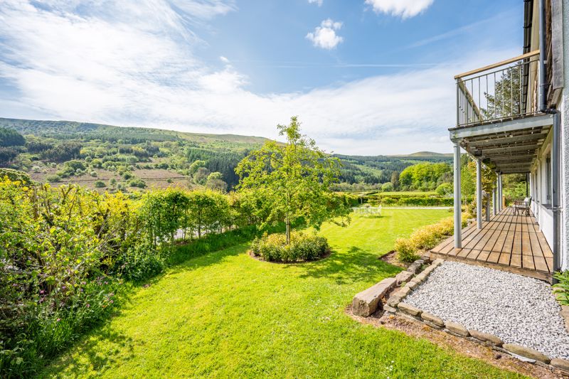 Front Garden, Wooden Decking and Veranda - click for photo gallery